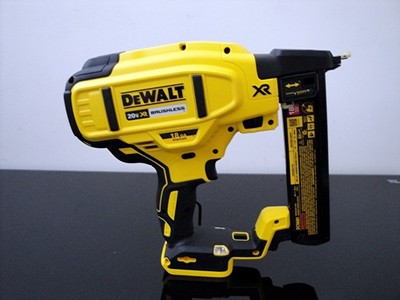 DeWalt DCN681 20V MAX  XR 18GA Brushless  Narrow Crown Staper (Tool Only)