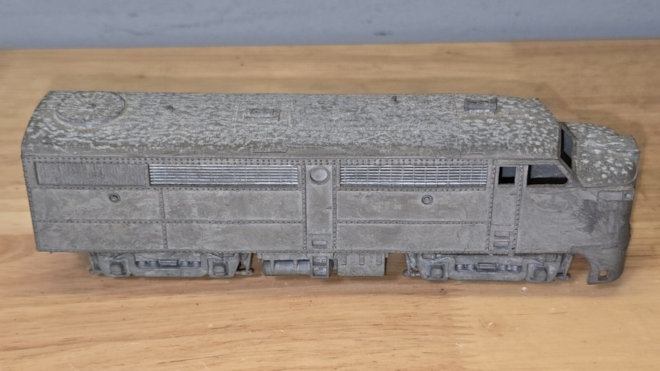 Vintage HO Scale All-Metal Diesel Locomotive Shell Unpainted F-Unit ...