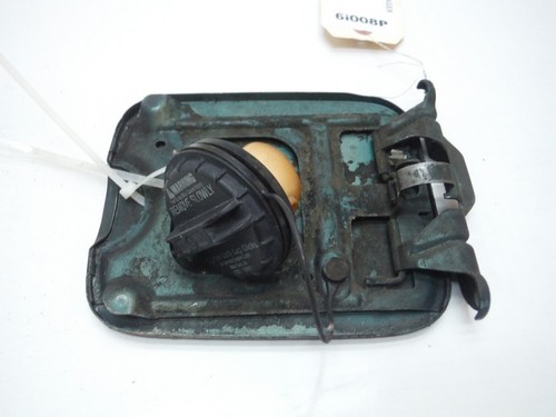 2001 MERCURY VILLAGER V6 A/T GAS FUEL DOOR LID GAS CAP OEM 1999 2000 2002 - Picture 6 of 9