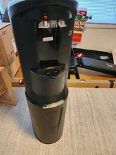 Crystal Mountain Storm Bottom-Load Black Contemporary Water Cooler stfm2khk1c