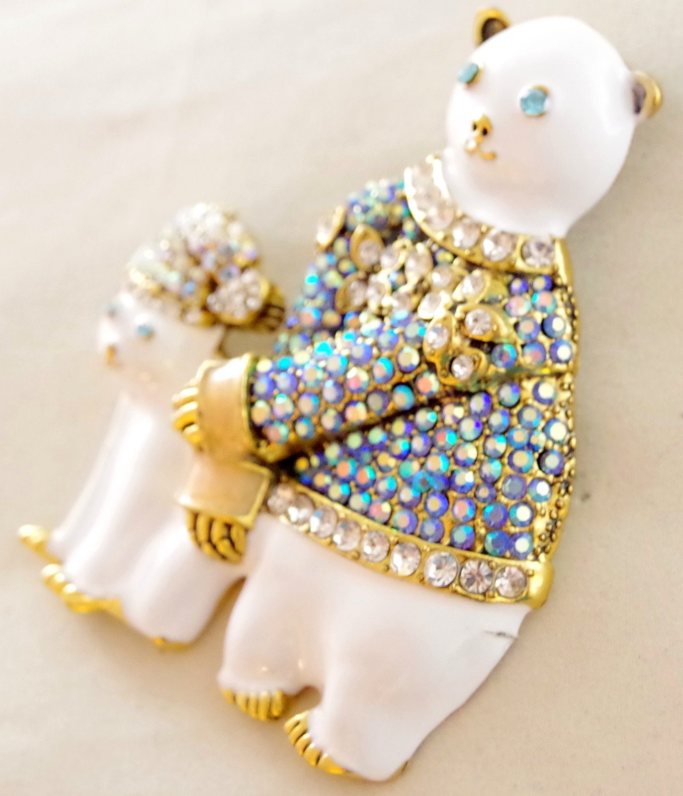 HEAVY 3" DESIGNER STYLE POLAR BEAR PALS IN SWEATER & HAT RHINESTONE BROOCH