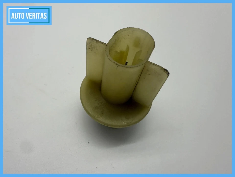 Originale Opel Vectra B (J96) Portalampada lampeggiante L/R, Britax 90464684 - Immagine 2 di 4