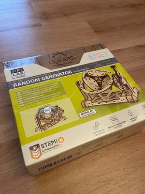 Ugears Random Generator. Educational mechanical model kit, wooden DIY 3D puzzle.