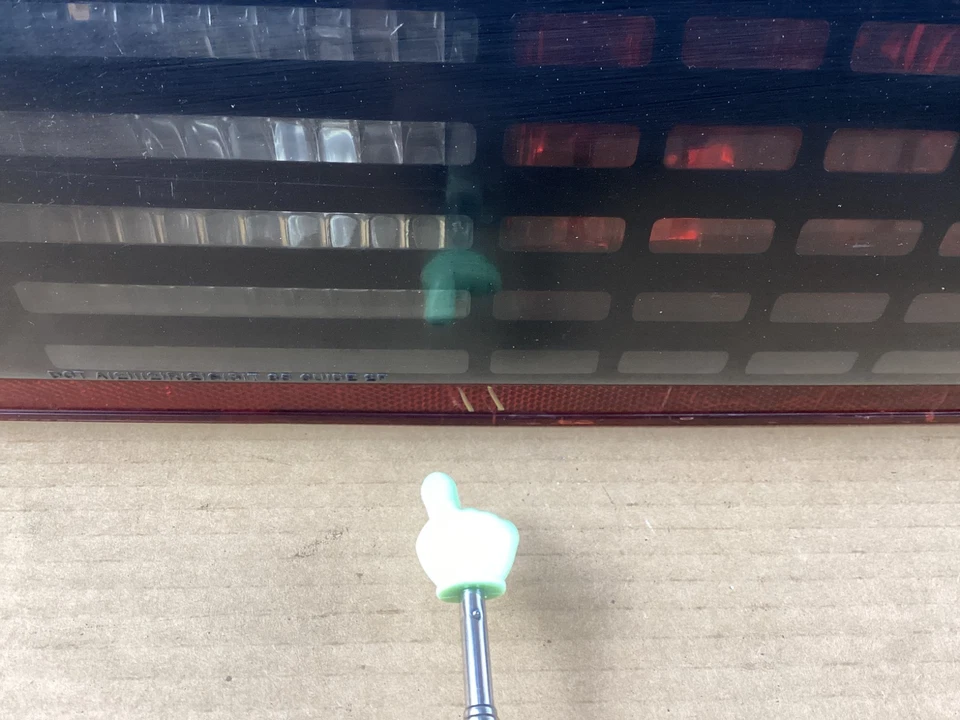 Conjunto de luz trasera derecha para pasajero Pontiac Firebird 1985-1990 Foto 3 de 4