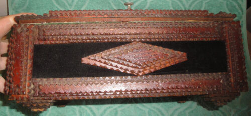 Antique Tramp Art Chip Carved Bpx Layers Primitive Rustic Outsider Art Rustic - Picture 4 of 14