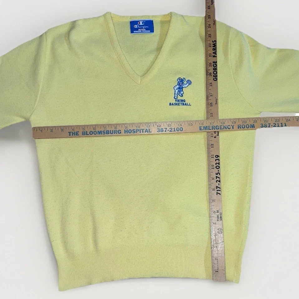 Suéter Campeón de Baloncesto Vikingos Vintage Años 80 Grande Amarillo Hecho en EE. UU. Preppy Foto 3 de 4