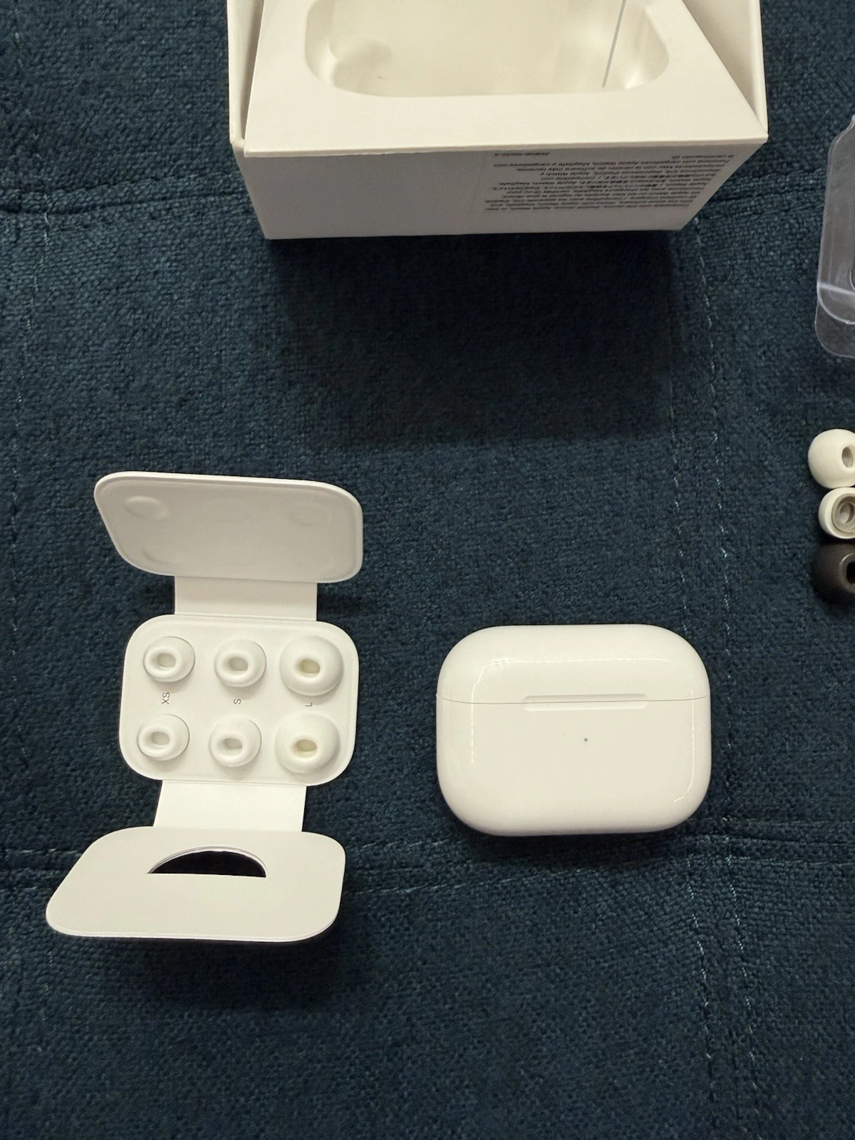 Apple AirPods Pro 2nd Generation with MagSafe Wireless Charging Case (USB‑C)...