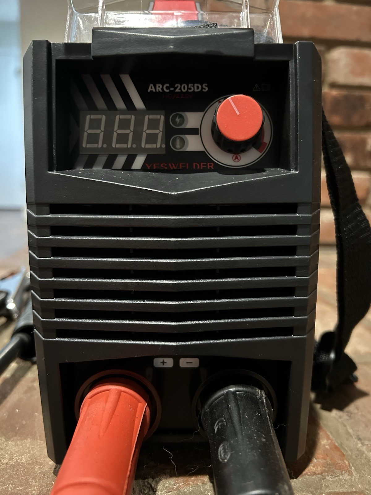 YESWELDER ARC-205DS 205A Dual Voltage 110/220 Stick