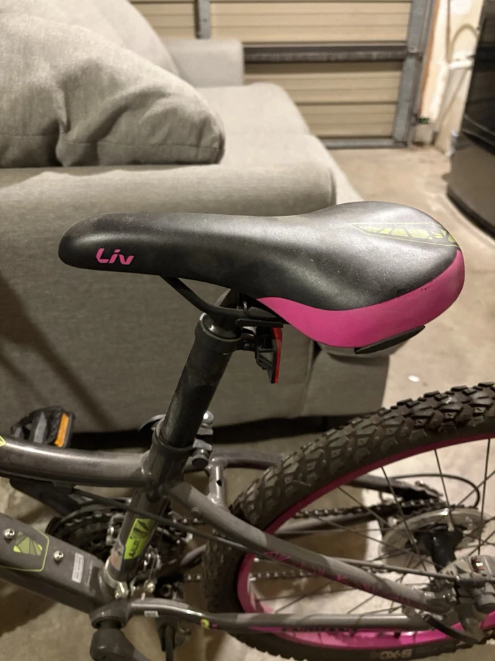 Liv Enchant novo em folha - Imagem 4 de 4