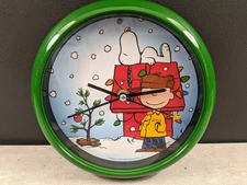 Peanuts Charlie Brown Snoopy Dog House WALL CLOCK Musical Christmas TESTED