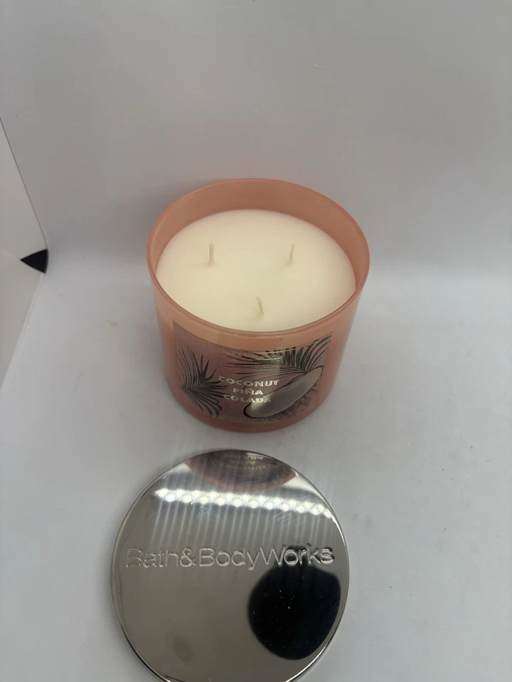 Bath and Body Works Coconut Piña Colada 3 - Vela de mecha 14,5 oz Foto 2 de 3