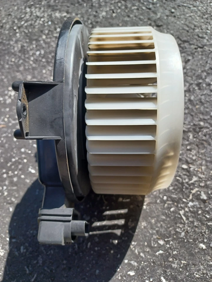 Honda Civic 2007 calefactor soplador motor 79310SNAA02 usado 220 k millas Foto 3 de 3