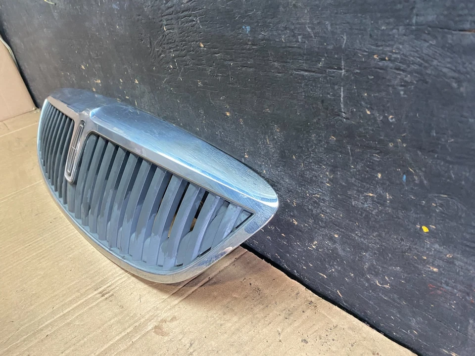 2004年至2005年林肯LS前罩保险杠烤架带徽章原始设备制造商T3963 DG — 第 2/4 张图片