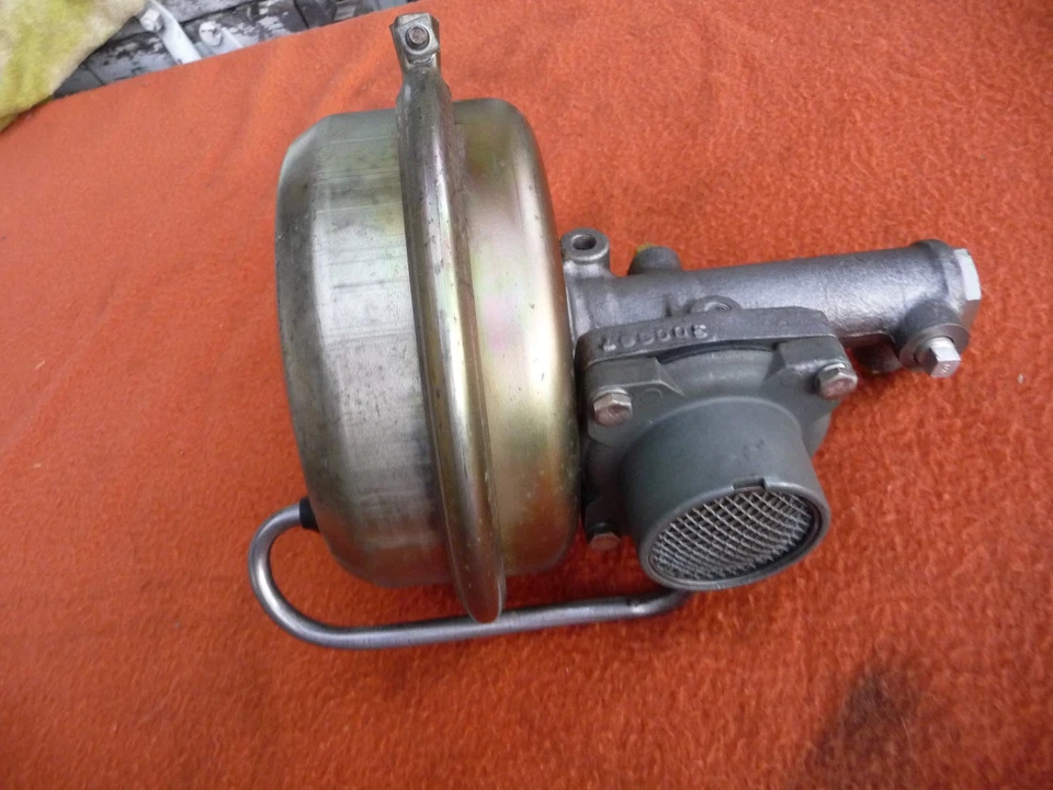 NOS 1954 1955 1956 1957 Ford & Thunderbird Large Power Brake Booster Dice Brakes - Image 4 of 4