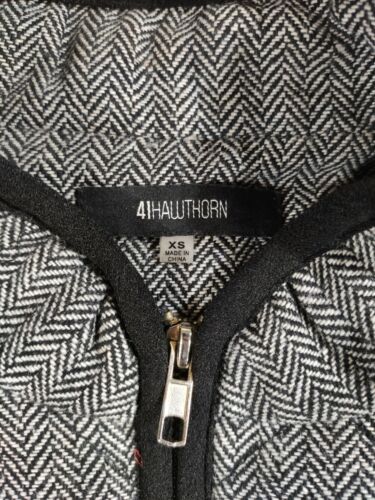 Womens XS 41Hawthorn Black & White Herringbone Quilted Zip Vest Preowned - Picture 3 of 4