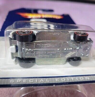Hot Wheels San Diego Padres SPECIAL EDITION DOUBLE DEMON DELIVERY TRUCK