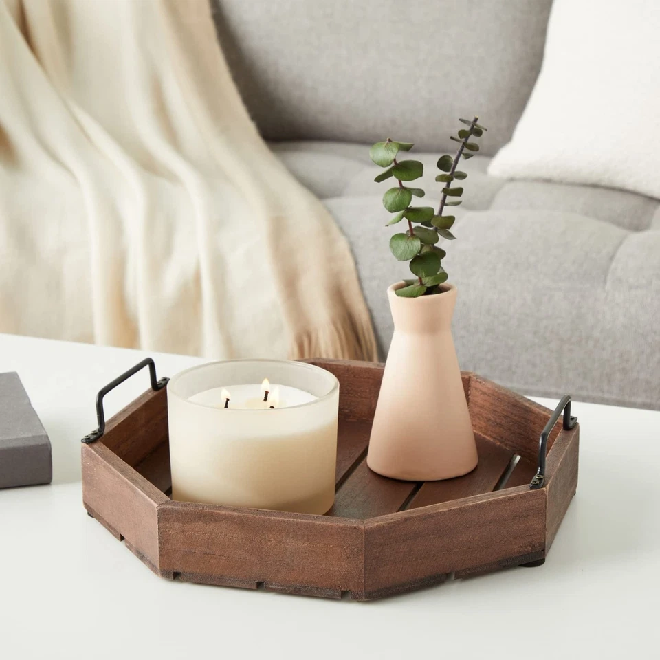 Bandeja para servir de madera rústica Farmlyn Creek asas de metal 11,75 x 11,75 x 2,75 pulgadas Foto 2 de 4