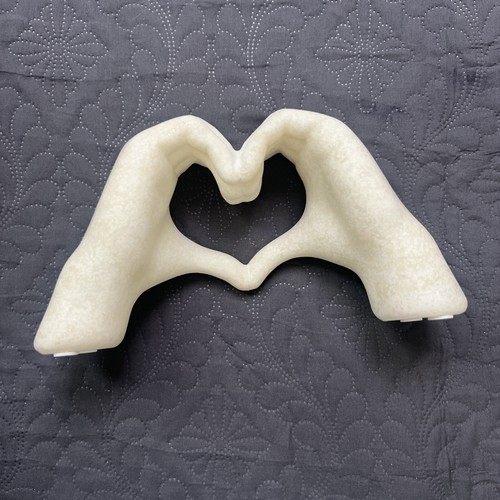 Heart Shape Statue, Heart Hands Gesture Decoration Home Decor for Living - Picture 3 of 7