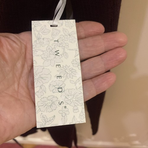 TWEEDS ITALIENISCHE MERINOWOLLE GERIPPTER CARDIGAN MIT GÜRTEL PULLOVER AUBERGINE TASCHEN M NEU MIT ETIKETT - Bild 9 von 16