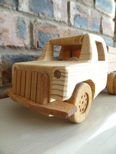Juguete de madera de alta calidad, camión Mack - estilo vintage, hecho a mano, hecho a mano  - Imagen 1 de 7