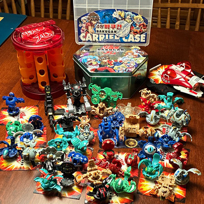 Bakugan collection B1, B2 , Bakugear, and carrying cases included