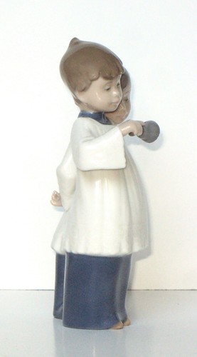 Vintage 1988 Lladro NAO Choir Boys w. Bell Porcelain Figurine, 7” H, Spain - Picture 3 of 5