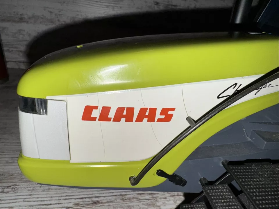 1/16 Scale Claas Challenger 45 Tractor Die-Cast NZG Model 2 Track Tractor - Image 2 of 4
