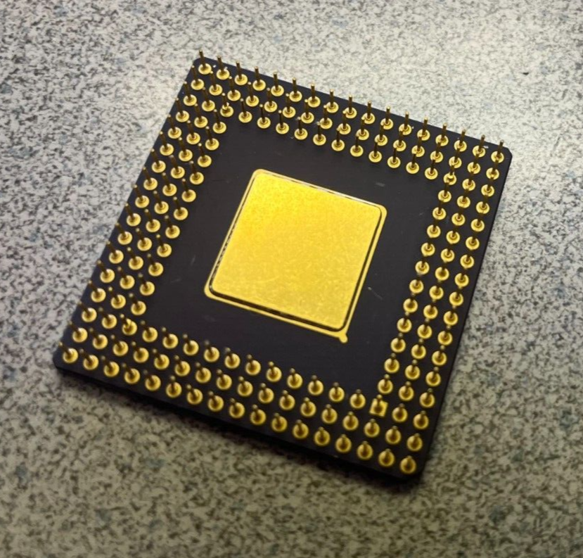 amu☆ E12000006, BUC 8W Ku-BAND STD 24V M&C (AGILIS), ALB1280228-VO