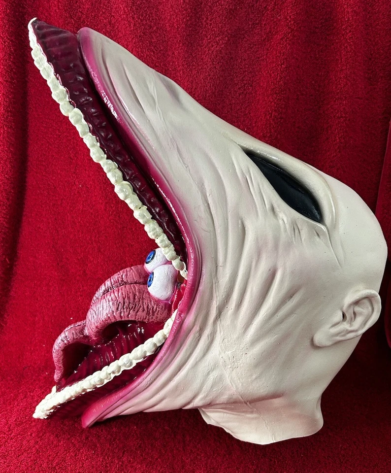 Beetlejuice: Barbara Large Mouth Wide Open Large Tongue Eyeballs Adult Mask New - Image 2 of 4