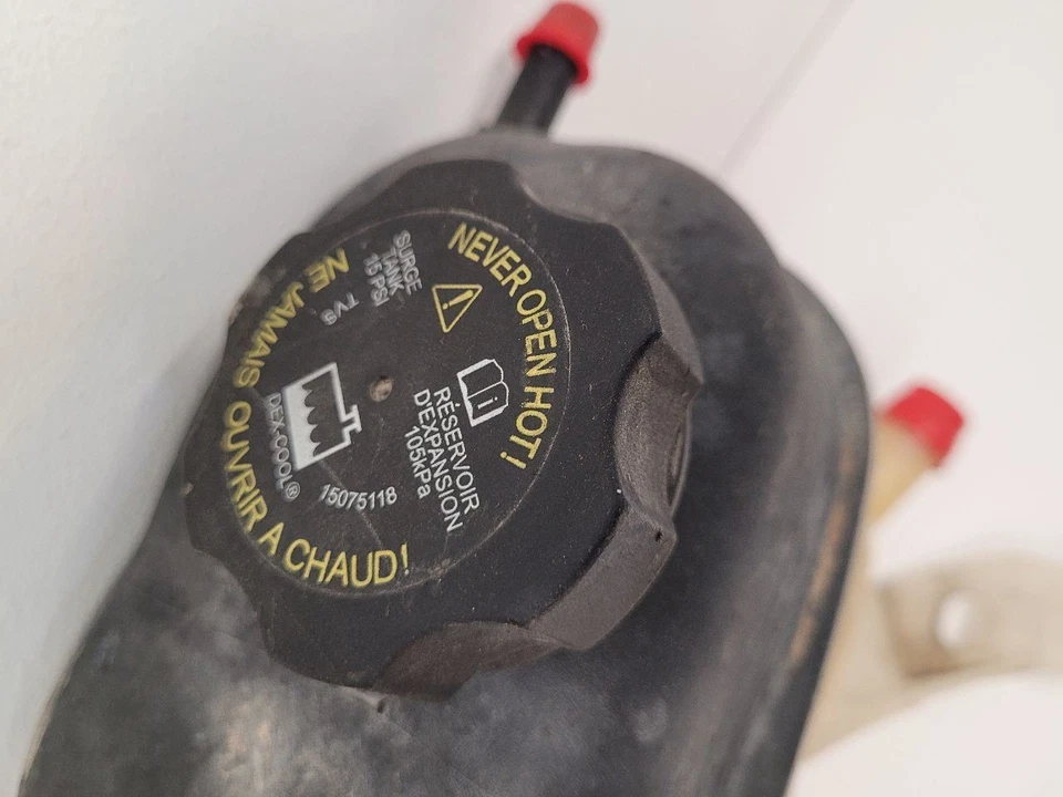 2007-2019 GMC SIERRA 2500 PICKUP Coolant Reservoir 84368363 07-19 Foto 3 de 4