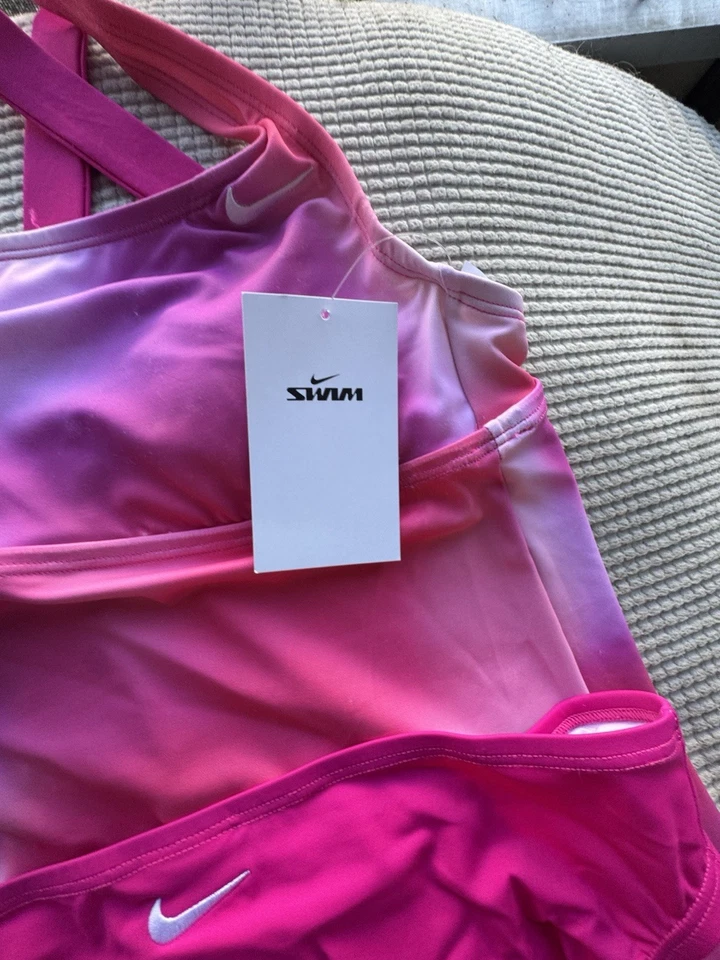 Ropa de baño Nike Foto 3 de 4