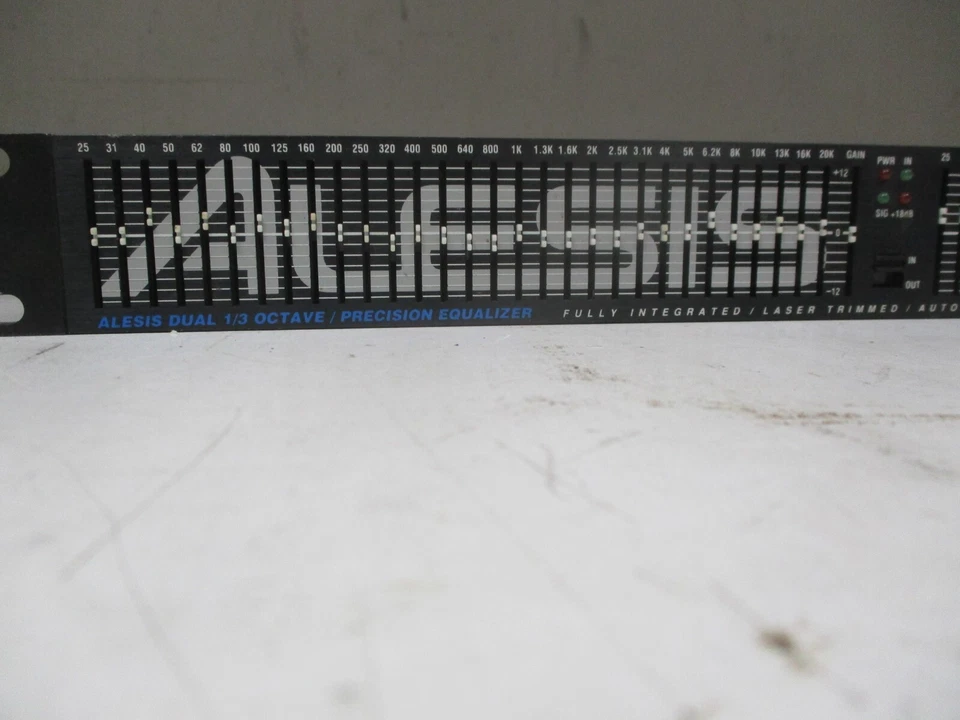 Alesis M-EQ 230 Dual 1/3 Octave Equalizer with NO Power Adapter. PARTS ONLY - Image 3 of 4