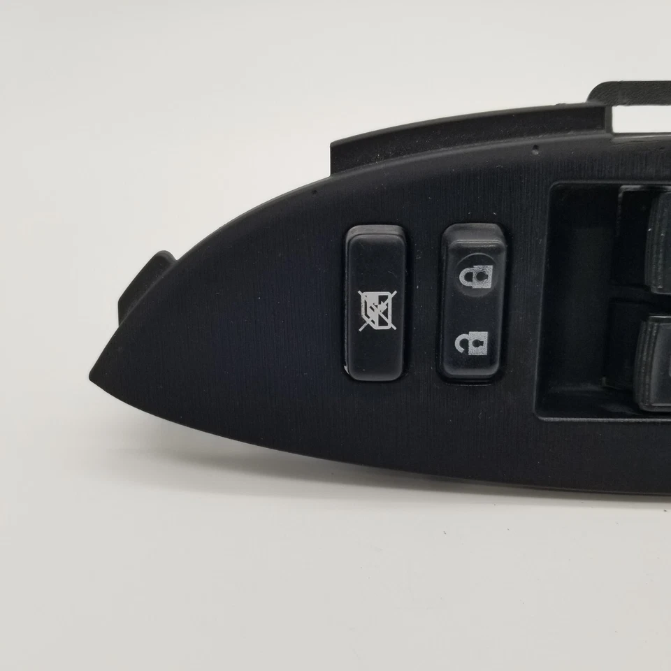 Interruptor de ventana principal eléctrico para puerta del conductor Toyota Prius 2010-2014 OEM 84040-33100 Foto 3 de 4