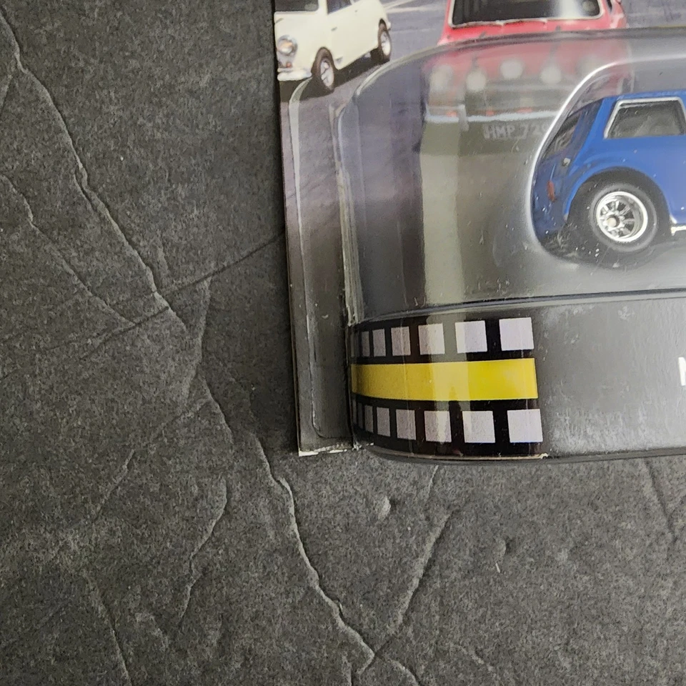Hot Wheels Retro Entretenimiento Italiano Trabajo Azul Morris Mini Foto 2 de 4