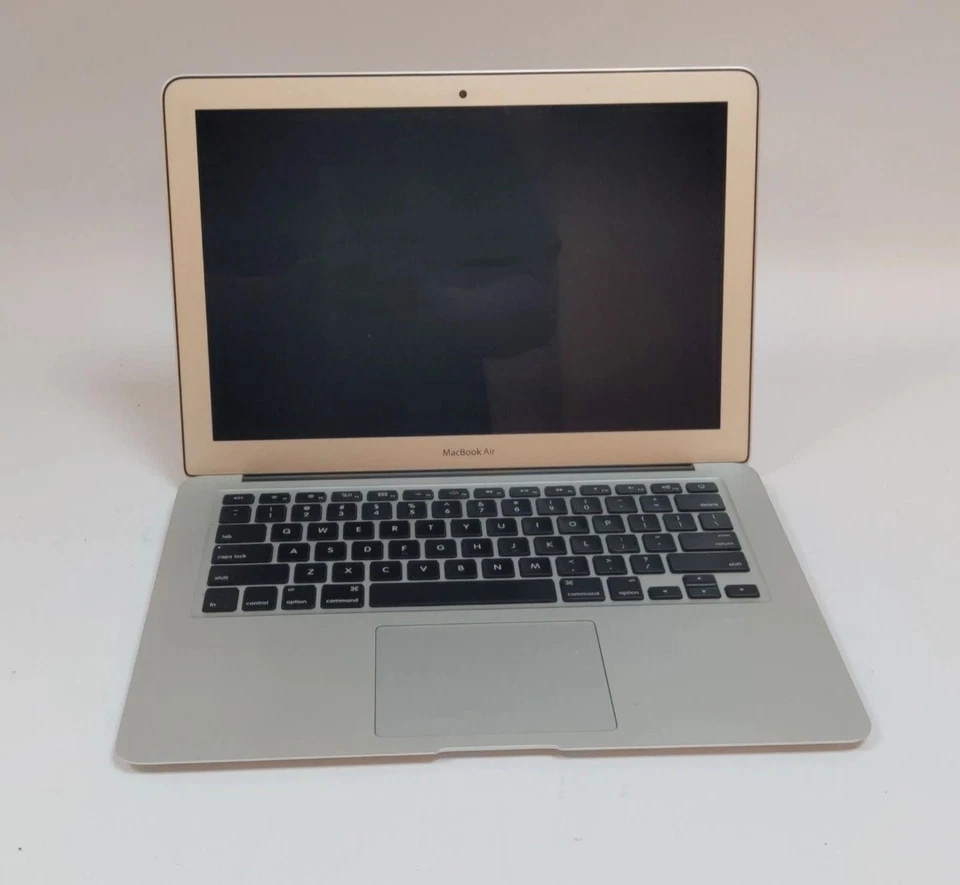 Apple MacBook Air 13.3" Laptop - Pristine, photo 2 of 5