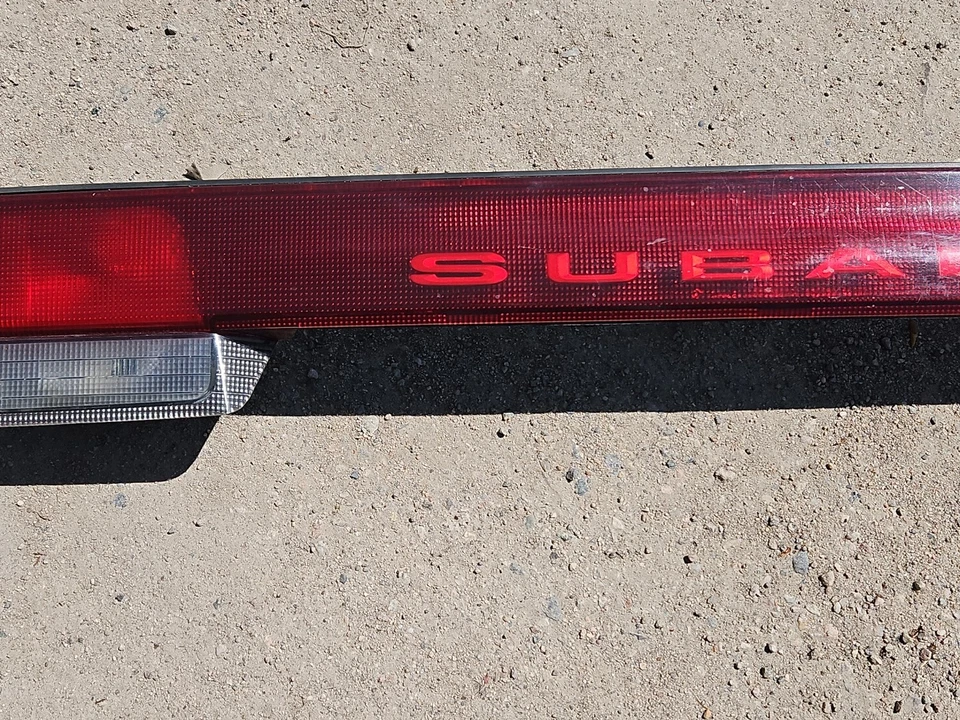 1997 1998 1998 Subaru Legacy SEDAN Center Mounted Deck Lid Tail Light Lamp - Image 2 of 4