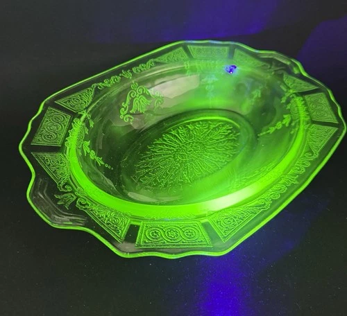 Vintage Anchor Hocking Princess Uranium Glass Depression Serving Dish 10.25”