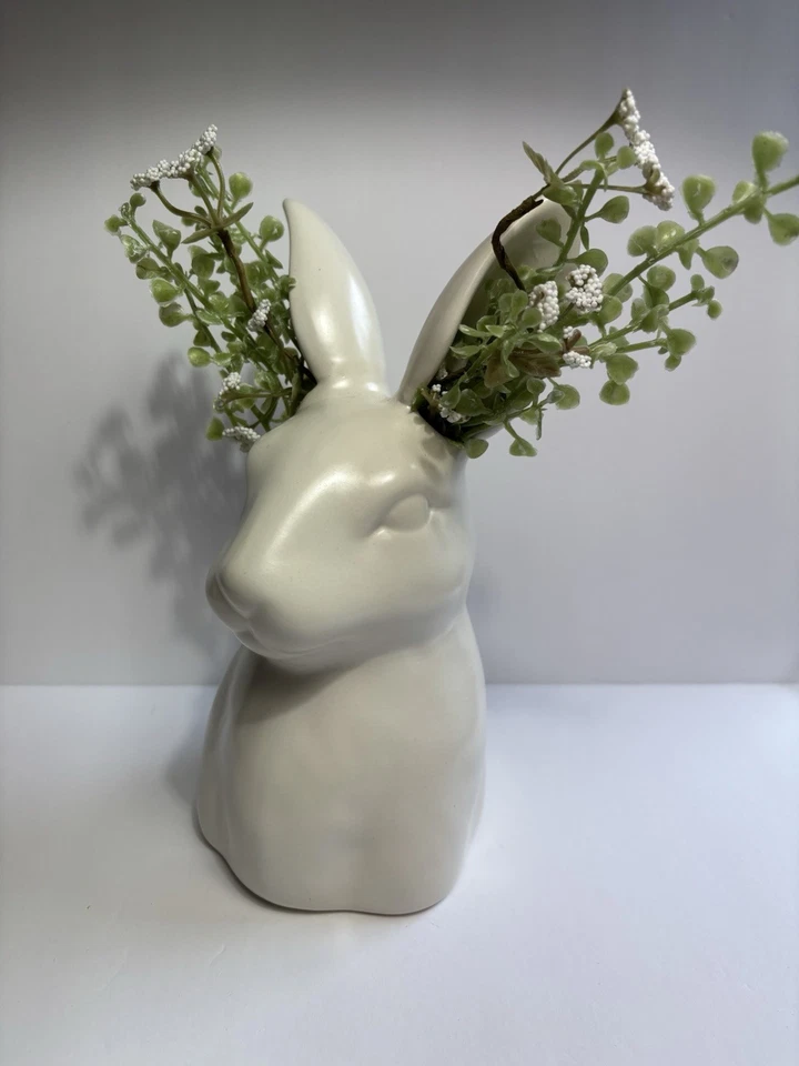 Florero Anthropologie Cholet Blanco Bisque Cerámica Cerámica Conejo Conejo ¡BONITO! Foto 2 de 4
