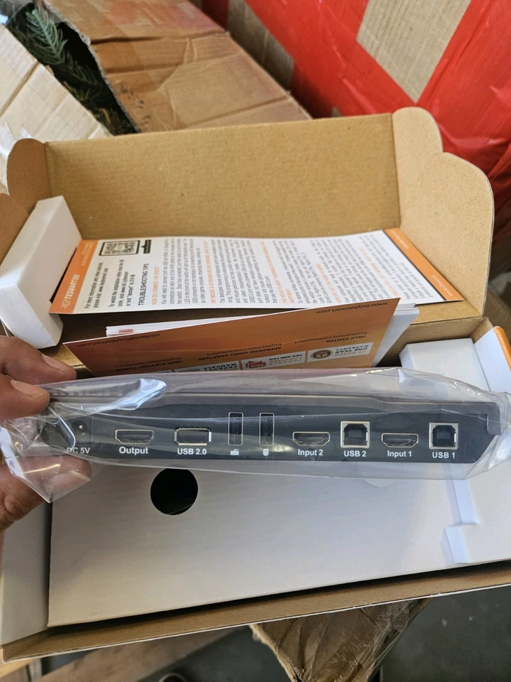 TESmart HDMI KVM Switch 2 Monitors 2 Computers 4K@60Hz, USB 2.0, Dual Monitor - Image 3 of 4