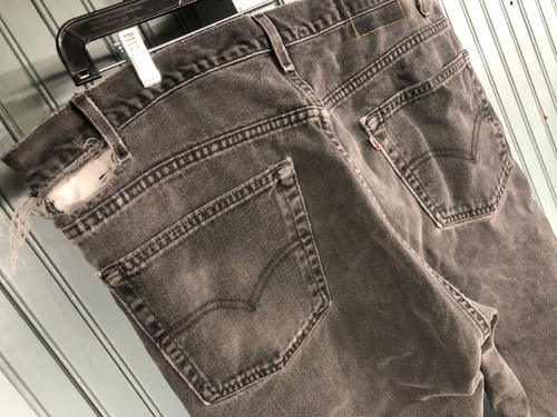 Jeans da uomo Levi's Beat Up Destroyed in denim nero 42 x 32 COSÌ COM'È - Foto 6 di 12
