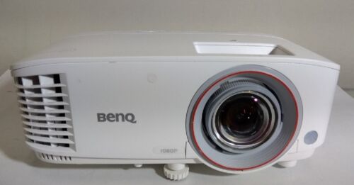 BenQ TH671ST 1080p Short Throw Home Theater & Gaming Projector White used - Picture 1 of 9