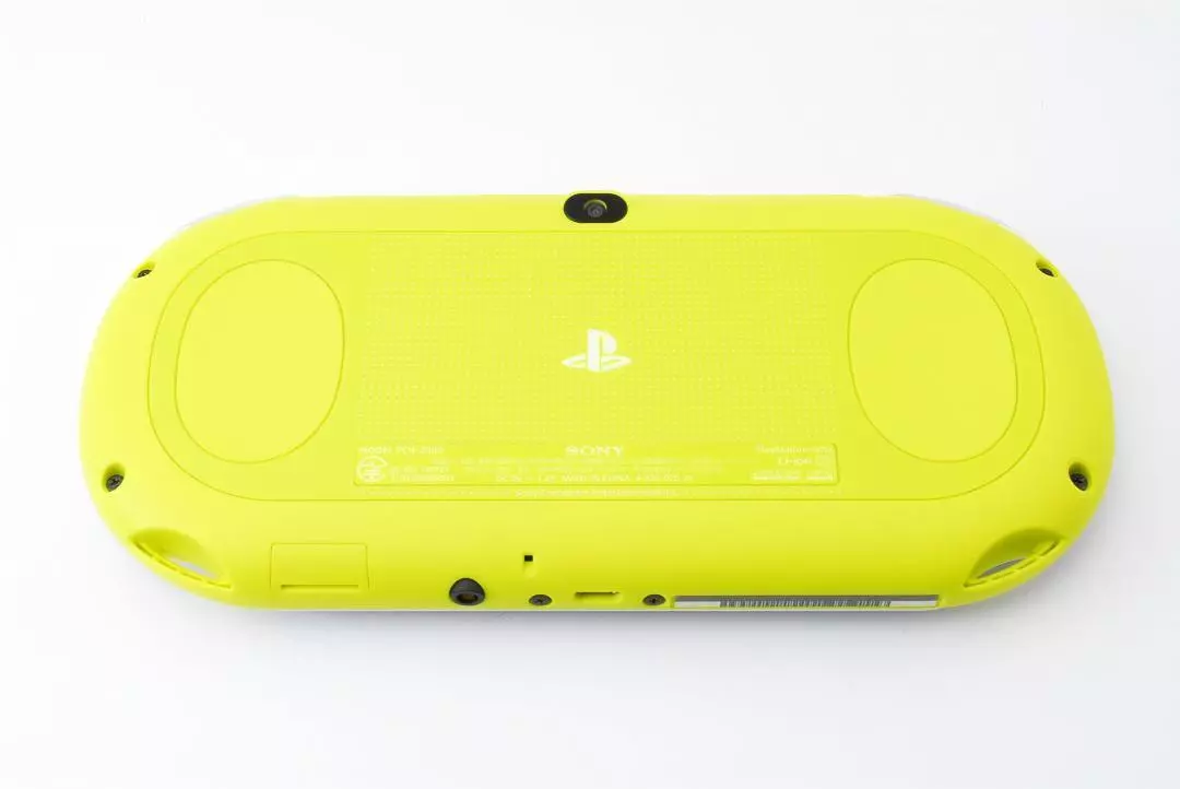 PSVITA lime green/white PCH-2000 body yellow
