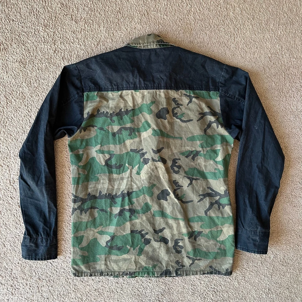 BDG Shirt Mens Medium Camo Button Up Distressed Utility Pockets Military - Image 2 of 4