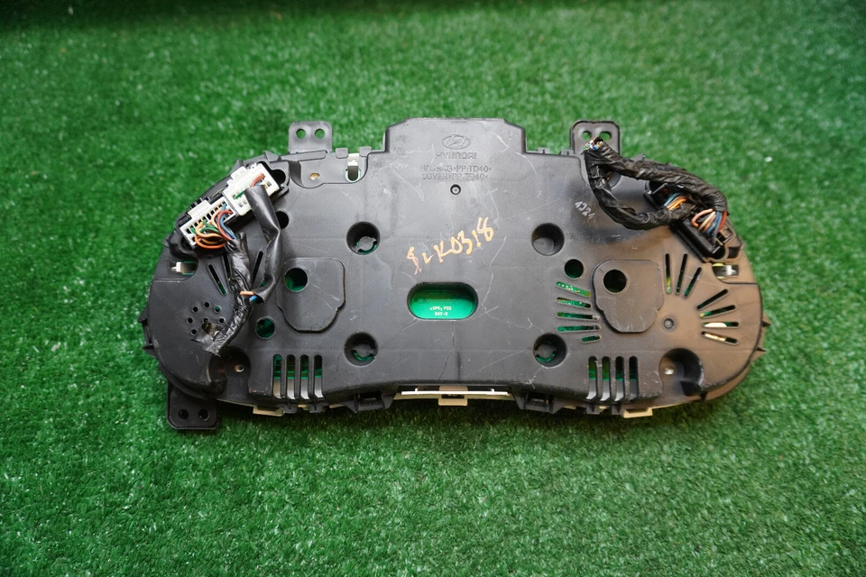 Hyundai Accent 2015 velocímetro calibre panel OEM 940211R510 123.057 k millas Foto 3 de 4