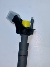 Fuel Diesel Injector 0445116028 For Mercedes A6420701287 Sprinter 098643 Om642