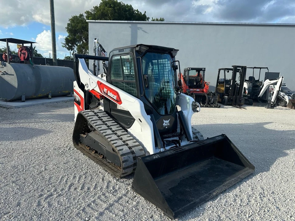 Bobcat T76 2020 alto flujo - aire acondicionado/calor - joystick - 1153 horas - excelentes pistas Foto 2 de 4