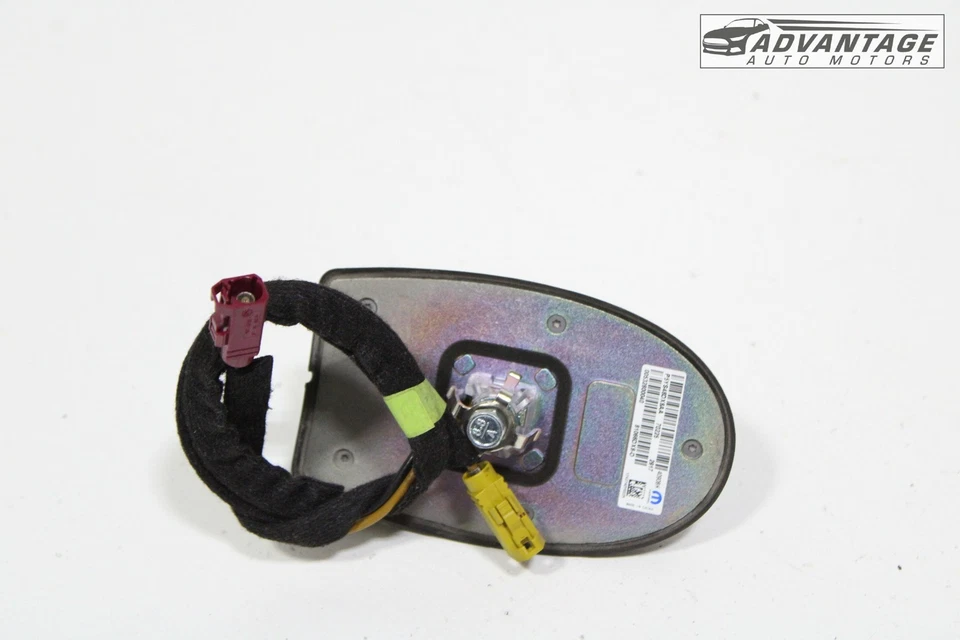 17-23 DODGE CHALLENGER REAR ROOF EXTERIOR SHARK FIN ANTENNA MODULE & COVER OEM - Image 4 of 4