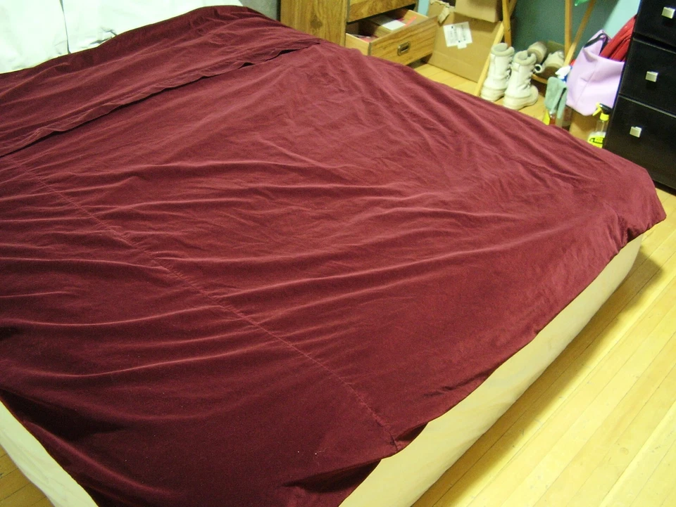 Velvet Duvet Cover, 78 x 82 in, Knotted button up - Image 3 of 4