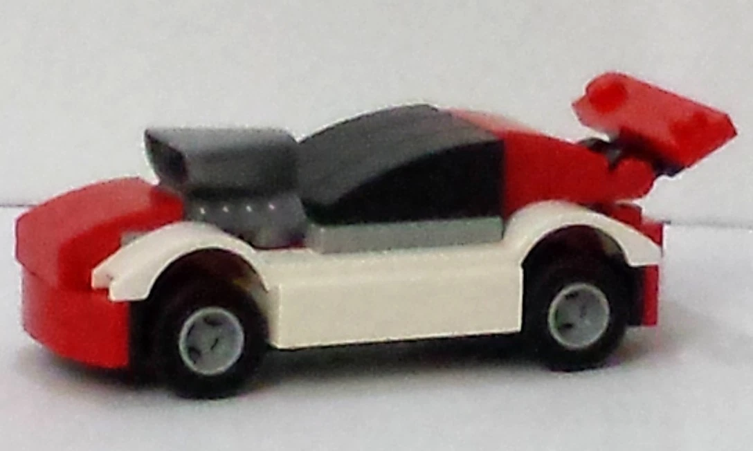 Lego Monthly Mini Build Race Car 40243 with building instructions