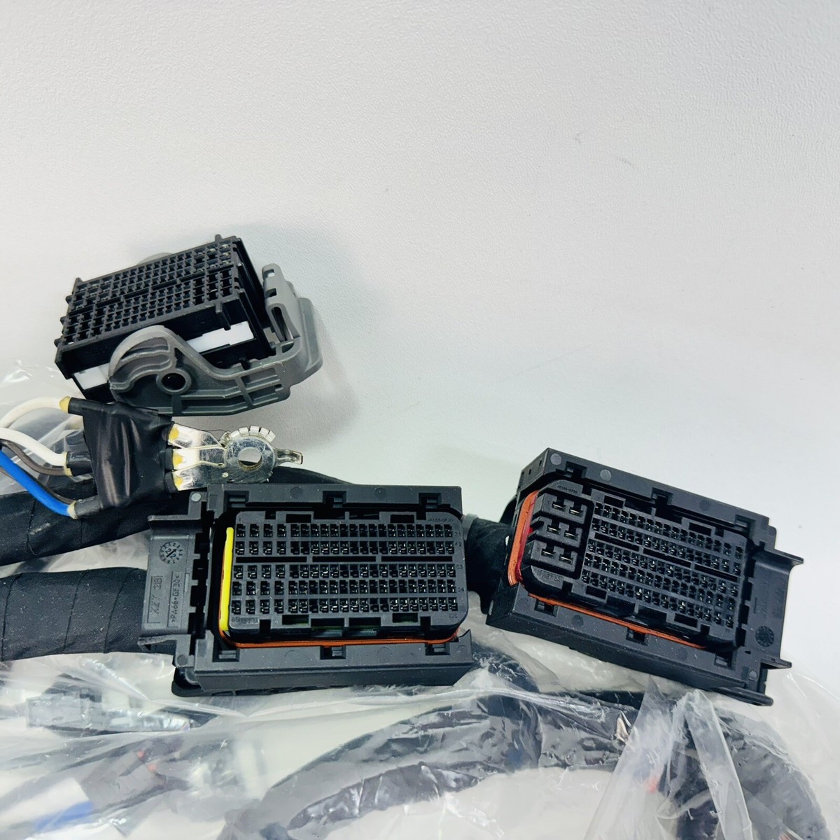 2016-2018 Hyundai Santa FE Sport Wiring Assembly Control OEM